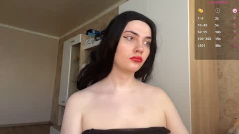 Snapshot of camgirl_xx chatting on 07/20/26, 12:18 Marta online show from 07/20/26, 12:18
