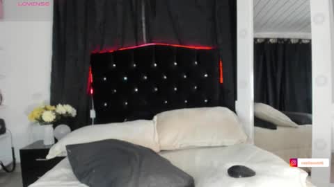 Camila cruz online show from 10/10/25, 09:03