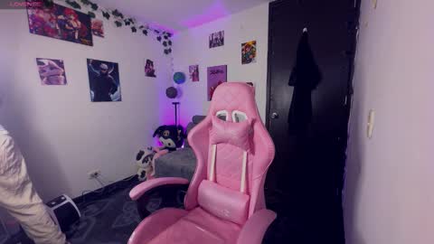 Snapshot of cami_mila99 chatting on 02/17/26, 05:37 CAMI online show from 02/17/26, 05:37