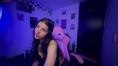 Snapshot of cami_mila99 chatting on 04/19/26, 06:02 CAMI online show from 04/19/26, 06:02