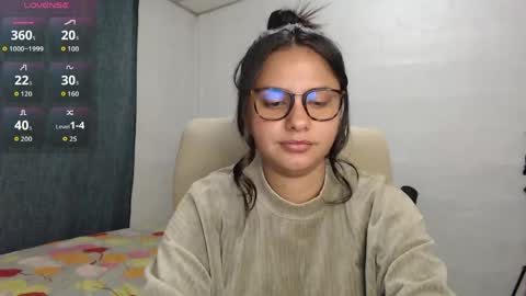 Camila Valbuena online show from 04/23/26, 08:11