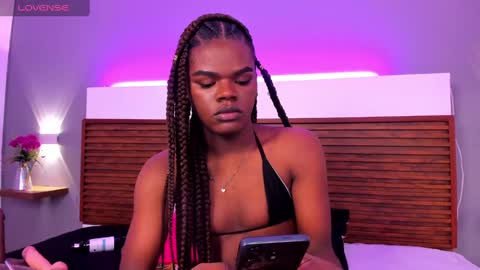 Snapshot of camiestrada chatting on 01/15/25, 01:34 camiestrada online show from 01/15/25, 01:34