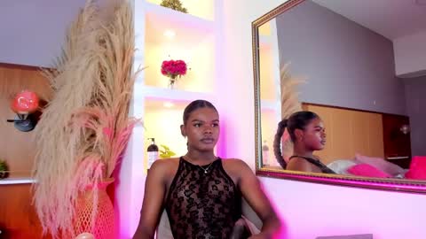 Snapshot of camiestrada chatting on 01/26/25, 05:56 camiestrada online show from 01/26/25, 05:56