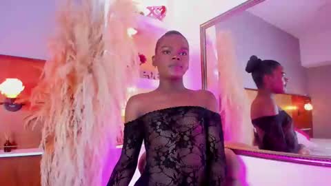 Snapshot of camiestrada chatting on 01/31/25, 08:33 camiestrada online show from 01/31/25, 08:33