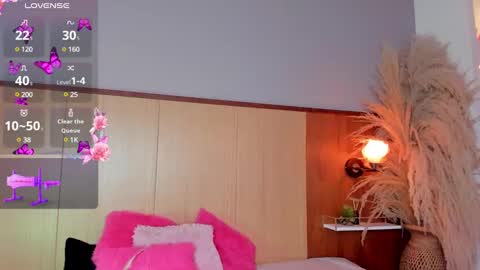 Snapshot of camiestrada chatting on 02/07/25, 08:53 camiestrada online show from 02/07/25, 08:53