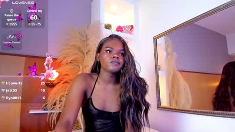 Snapshot of camiestrada chatting on 02/21/25, 04:51 camiestrada online show from 02/21/25, 04:51