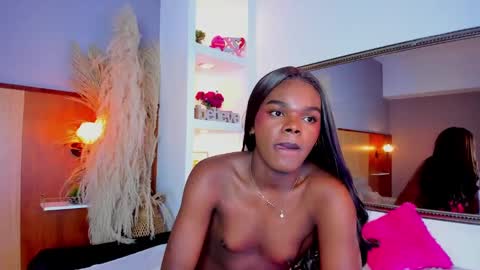 Snapshot of camiestrada chatting on 02/25/25, 07:09 camiestrada online show from 02/25/25, 07:09