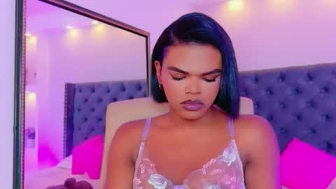 Snapshot of camiestrada chatting on 09/25/25, 08:07 camiestrada online show from 09/25/25, 08:07