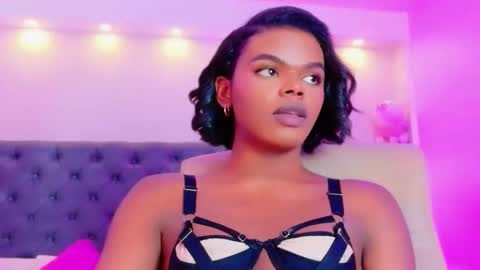 Snapshot of camiestrada chatting on 09/25/25, 08:12 camiestrada online show from 09/25/25, 08:12