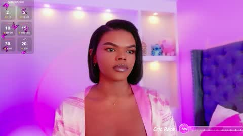 Snapshot of camiestrada chatting on 10/06/25, 01:30 camiestrada online show from 10/06/25, 01:30