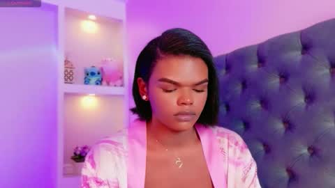 Snapshot of camiestrada chatting on 10/08/25, 09:45 camiestrada online show from 10/08/25, 09:45