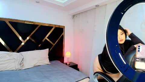 Camila Osorio online show from 04/04/26, 07:33