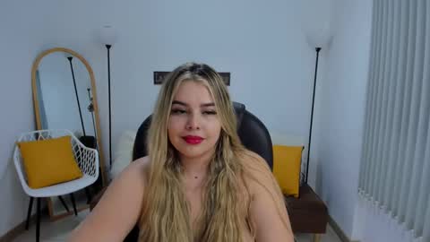 Camila online show from 03/05/25, 06:54