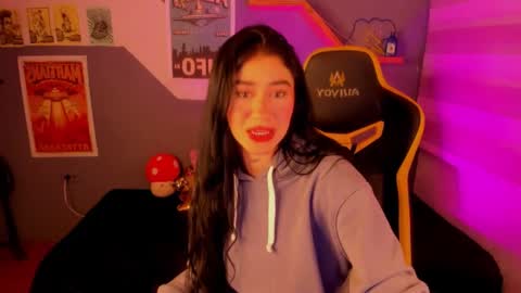 camila online show from 10/30/25, 04:03