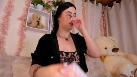 Snapshot of camiilalopee chatting on 07/03/26, 11:33 Camii Lopez online show from 07/03/26, 11:33