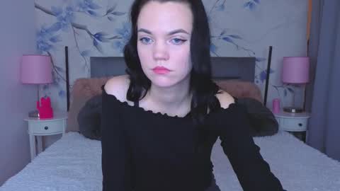 Snapshot of camila_777_ chatting on 11/22/25, 09:03 Camila online show from 11/22/25, 09:03