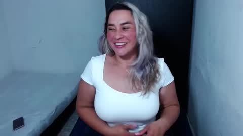 camila online show from 11/28/25, 04:31