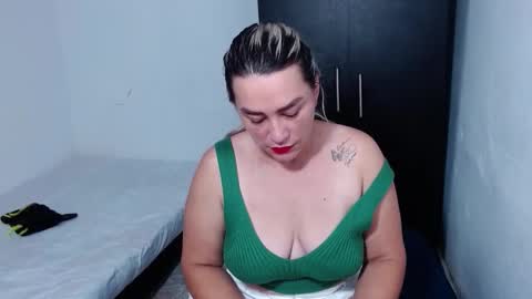 camila online show from 12/15/25, 03:49