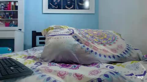 Snapshot of camila_blandexxxx chatting on 02/12/25, 09:01 Instagram camila blande1 online show from 02/12/25, 09:01