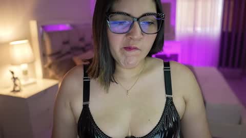 Camila buitrago online show from 12/06/24, 04:06