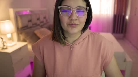 Camila buitrago online show from 12/09/24, 02:39