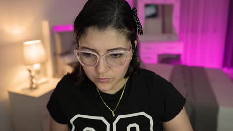 Camila buitrago online show from 01/12/25, 04:10