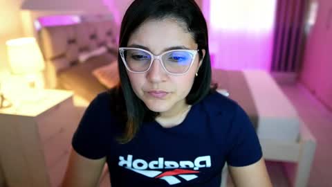 Camila buitrago online show from 03/10/25, 07:29