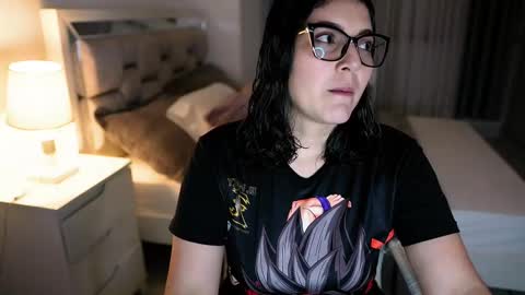 Camila buitrago online show from 09/24/25, 11:30