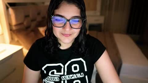 Camila buitrago online show from 11/05/25, 12:32