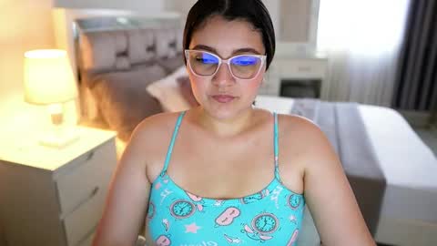 Camila buitrago online show from 12/14/25, 06:01