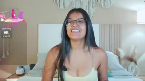 camila_bustamante_ online show from 03/06/26, 03:52