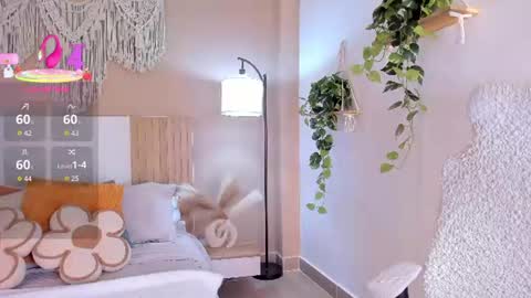 camila_bustamante_ online show from 07/06/26, 01:19
