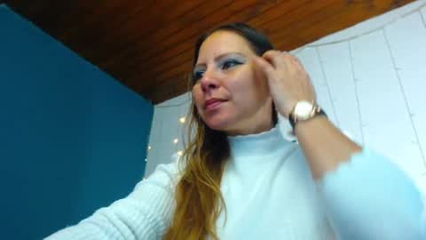 Snapshot of camila_delarosa chatting on 12/29/24, 12:12 camila online show from 12/29/24, 12:12
