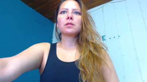 Snapshot of camila_delarosa chatting on 01/13/25, 12:45 camila online show from 01/13/25, 12:45