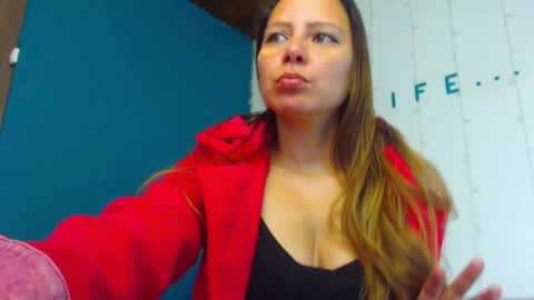 Snapshot of camila_delarosa chatting on 01/15/25, 12:58 camila online show from 01/15/25, 12:58