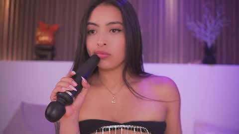 Camila online show from 04/24/26, 04:04