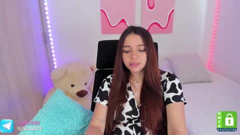 Snapshot of camila_ec2 chatting on 02/11/25, 09:25 C A M I online show from 02/11/25, 09:25