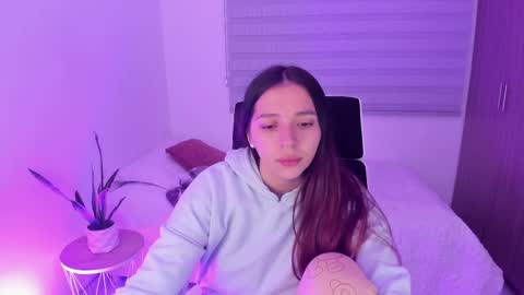 Snapshot of camila_ec2 chatting on 11/18/25, 02:17 C A M I online show from 11/18/25, 02:17