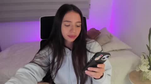  C A M I  online show from 04/24/26, 01:41