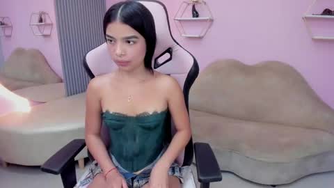Camila online show from 04/19/26, 10:14