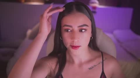 camila_martinez9 online show from 12/03/25, 11:30