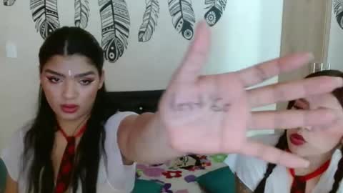 Snapshot of camila_meza chatting on 02/27/25, 02:43 camila_meza online show from 02/27/25, 02:43