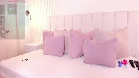 Camila  online show from 12/22/25, 11:51