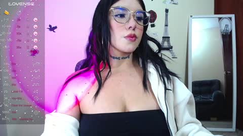 Snapshot of camila_pandora_ch chatting on 01/22/25, 03:29 Cami online show from 01/22/25, 03:29