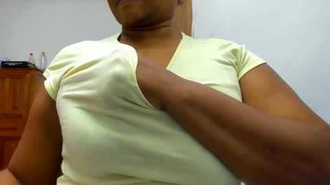 Camila online show from 09/27/25, 08:47