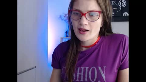 Camila ventura online show from 10/26/25, 08:15