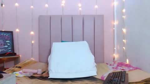 camila_williiamsres online show from 05/15/26, 02:18