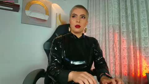 Snapshot of camilaachain chatting on 09/12/25, 06:02 online show from 09/12/25, 06:02