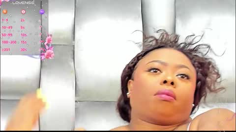 camila benitez online show from 10/13/25, 11:16