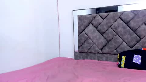 camilajhoones online show from 12/12/24, 09:30